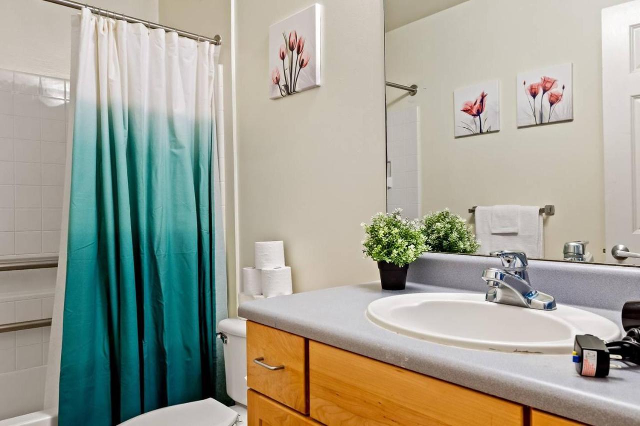 Trifecta Historic Brick 2Br Getaway Superhost Apartment Durham Bagian luar foto