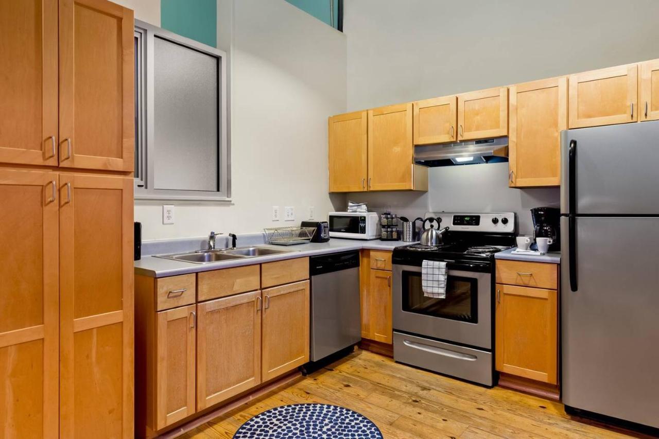 Trifecta Historic Brick 2Br Getaway Superhost Apartment Durham Bagian luar foto